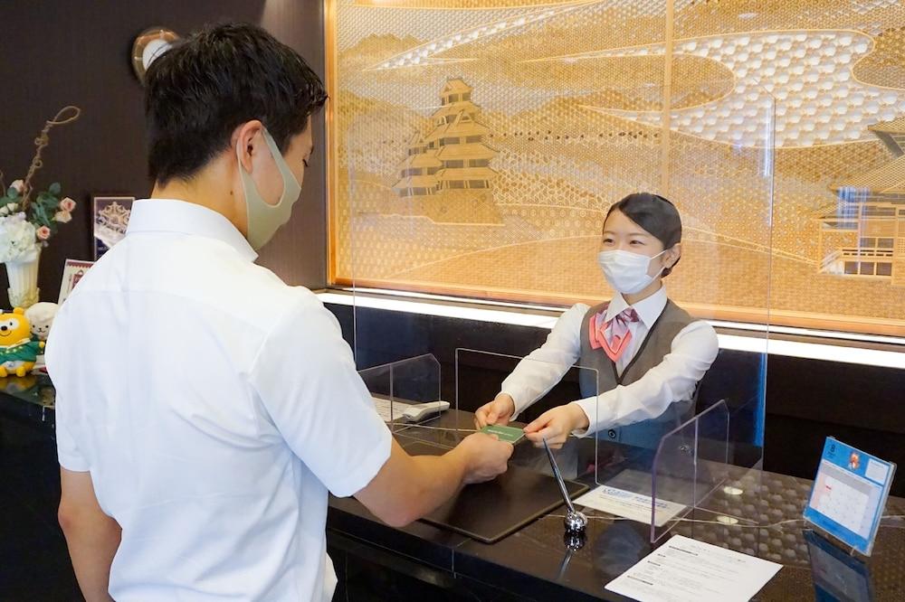 Hotel Route-Inn Toyama Ekimae Dış mekan fotoğraf