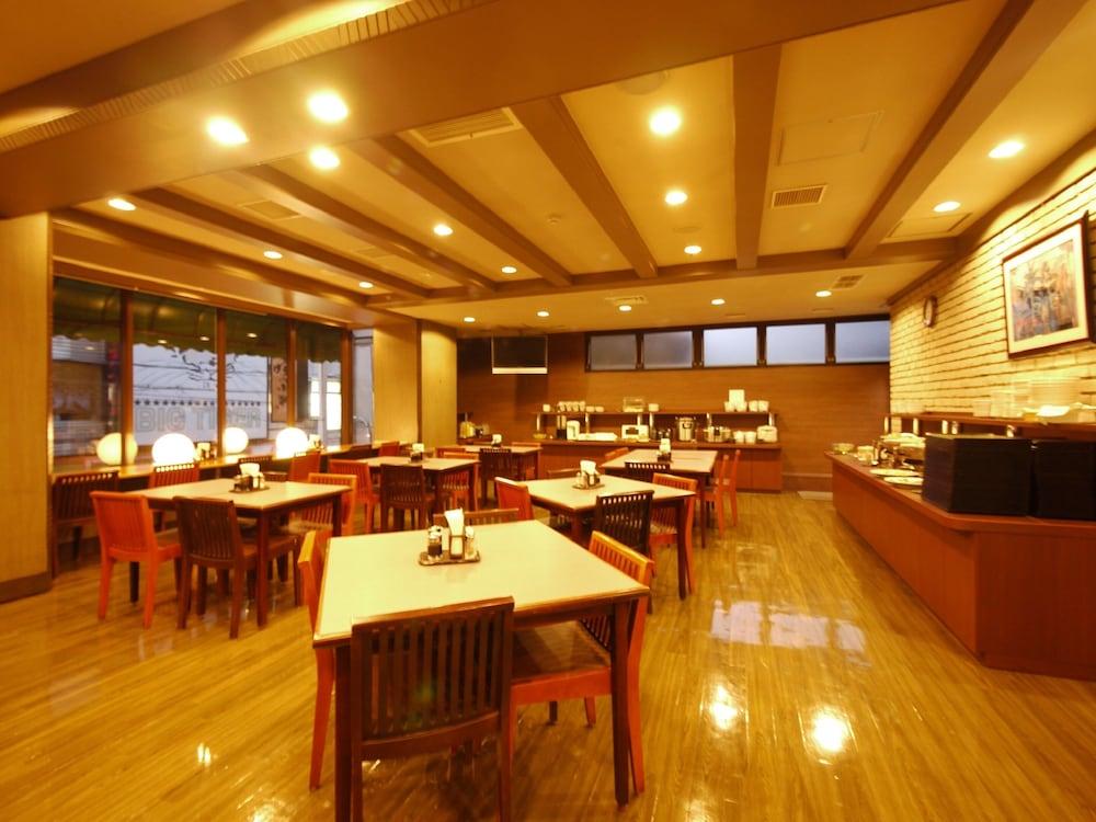 Hotel Route-Inn Toyama Ekimae Dış mekan fotoğraf